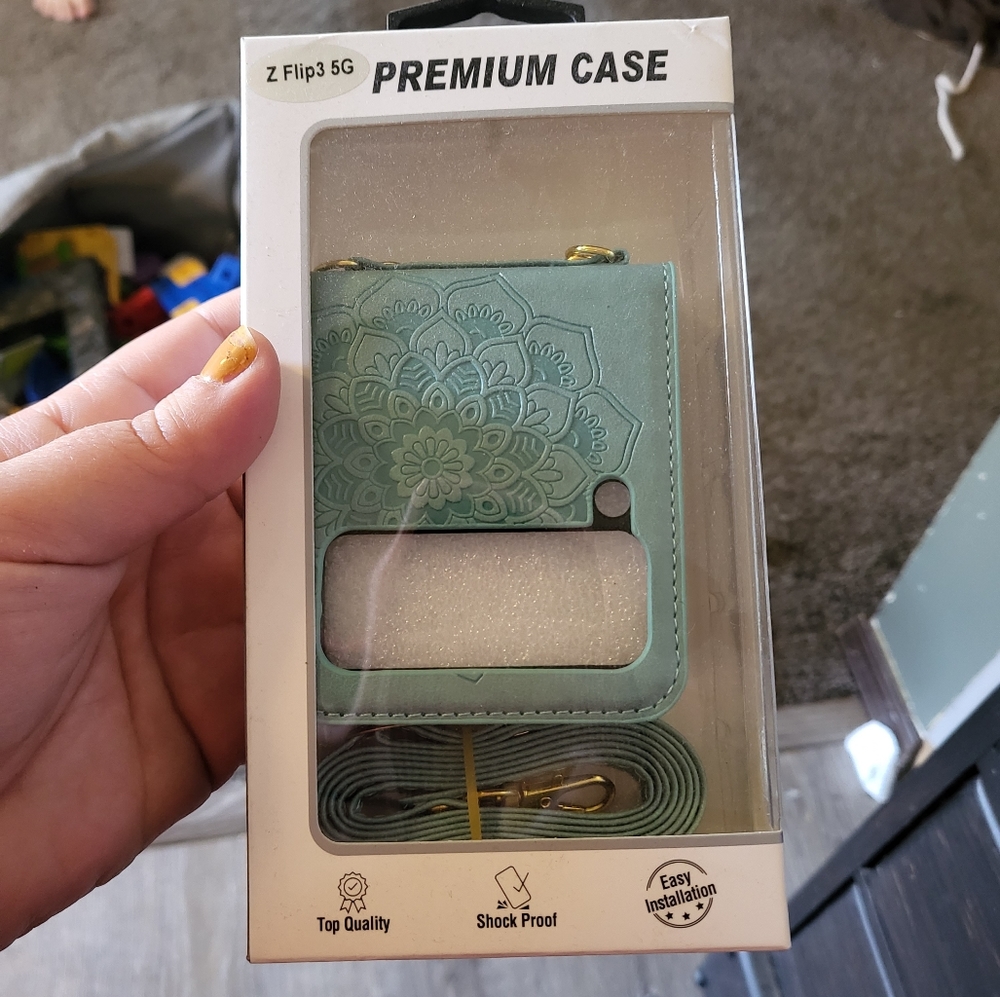 Z Flip3 5G case w/strap